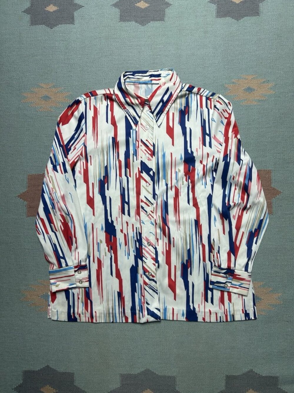 Vintage 70s long sleeve button shirt nylon polyester? dagger collar women’s Lg